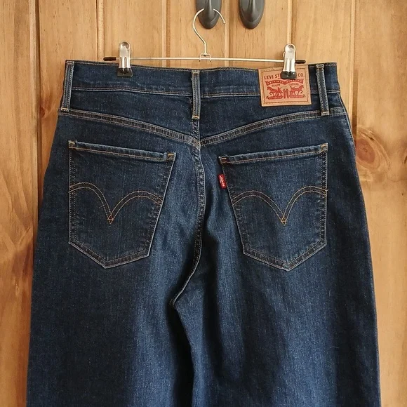 Levis High Rise Wide Leg Crop Denim Jeans - 29 - Picture 5 of 6